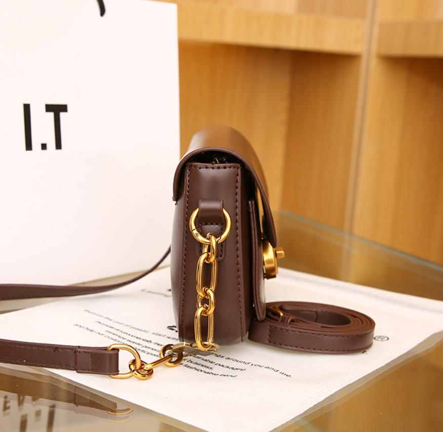 Galisse Shoulder Bag mit Goldschnalle