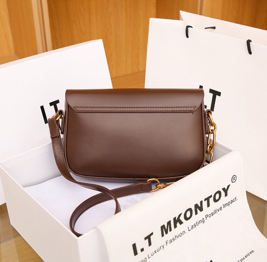 Galisse Shoulder Bag mit Goldschnalle